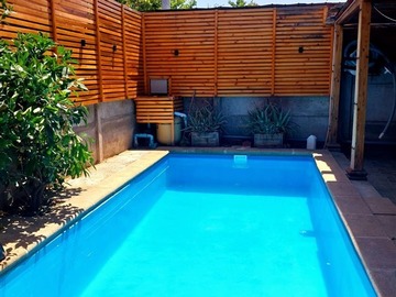 Casa en venta en En venta excelente casa 3D 1B y piscina en Larapinta Lampa, Lampa - 3 dormitorios, 1 baño
