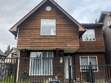 Casa en venta en Villa La Foresta, Coyhaique - 5 dormitorios, 2 baños