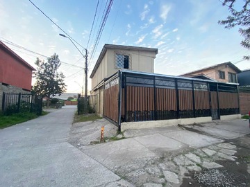 Casa en venta en Venta de casa entre Av Olimpo y el Cid (75069), Maipú - 4 dormitorios, 2 baños