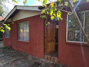 Casa en arriendo mensual en Se Arrienda Casa Cercana a Centro de Isla de Maipo - 3 dormitorios, 2 baños