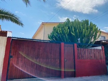 Casa en arriendo mensual en Calle Pueblo San Fernando, Copiapó - 3 dormitorios, 1 baño