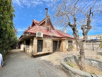 Oficina en arriendo mensual en Av. Américo Vespucio, La Cisterna - 4 dormitorios, 3 baños
