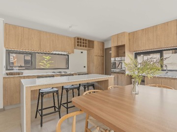 Casa en venta en Hogar Luminoso en Barrio Residencial (151444), Colina - 3 dormitorios, 3 baños