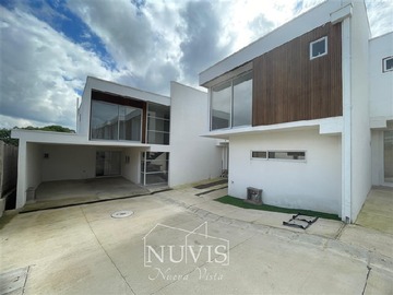 Casa en venta en Peñablanca, Villa Alemana - 3 dormitorios, 3 baños