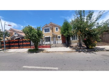 Casa en venta en Francisco garate gracia 810, Buin - 3 dormitorios, 2 baños