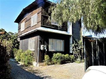 Casa en venta en 12 de Febrero con San Alfonso, Limache - 4 dormitorios, 4 baños