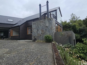 Casa en venta en Excelente Conectividad y Estilo Único (144959), Puerto Montt - 5 dormitorios, 3 baños