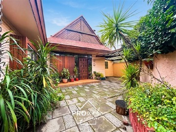 Casa en venta en Escriva de Balaguer/Padre Roman, Vitacura - 5 dormitorios, 4 baños
