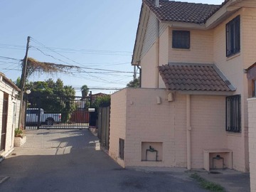 Casa en venta en Casa en sector residencial de maipú, Maipú - 3 dormitorios, 2 baños