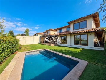 Casa en venta en Ca mino El Huinganal, Lo Barnechea - 5 dormitorios, 4 baños