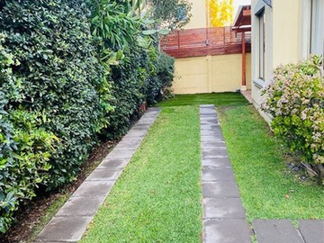 Casa en venta en Quebrada de macul ,casa de 4 dorm. Y 3 baños en peñalolén, Peñalolén - 4 dormitorios, 3 baños