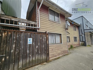 Local Comercial en venta en Centro, Puerto Montt - 15 dormitorios, 3 baños