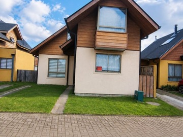 Casa en arriendo mensual en Condominio santa ana, Los Ángeles - 3 dormitorios, 3 baños