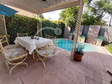 Casa en venta en San pascual- del inca, Las Condes - 5 dormitorios, 4 baños