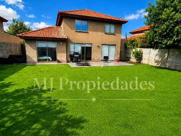 Casa en arriendo mensual en Casa Luminosa en Entorno Tranquilo (179700), Colina - 5 dormitorios, 3 baños