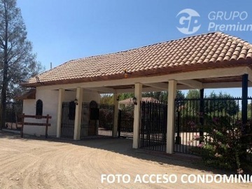 Parcela en venta en Parcelación El Tranque de Polpaico, Til til - 3 dormitorios, 2 baños