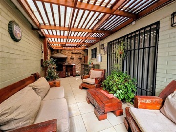 Casa en venta en Villa El Rosal / Liceo Bicentenario, Maipú - 4 dormitorios, 3 baños