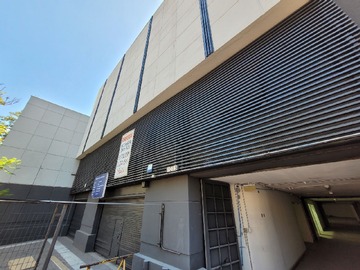 Local Comercial en arriendo mensual en San Pablo 1055, Santiago, Región Metropolitana de Santiago 8320000, Chile, Santiago