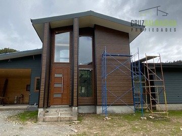 Parcela en venta en Casa 318 m2 - Polincay camino a Correntoso, Puerto Montt - 4 dormitorios, 4 baños