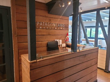 Local Comercial en arriendo mensual en Se arrienda casa comercial centro puerto var (20600), Puerto Varas - 2 baños