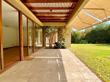 Casa en venta en Amplia y luminosa a minutos Laguna Piedra Roja (172999), Colina - 6 dormitorios, 5 baños