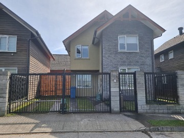 Casa en venta en Calle g, Talcahuano - 3 dormitorios, 3 baños