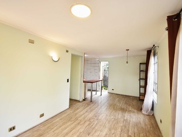 Casa en arriendo mensual en Cómoda casa interior en sector residencial (178072), Peñalolén - 2 dormitorios, 1 baño