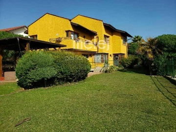 Casa en venta en Pelargonias, Concón - 5 dormitorios, 4 baños