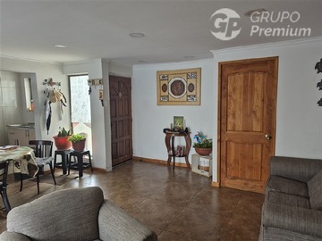 Casa en venta en PArque Central Poniente - Las Aralias, Maipú - 5 dormitorios, 2 baños