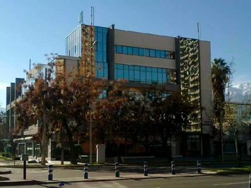 Oficina en venta en Amplia Oficina Metro Manquehue (162371), Las Condes - 5 dormitorios, 1 baño