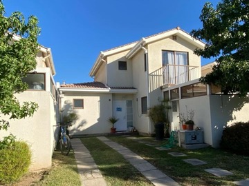 Casa en venta en Eusebio Lillo, Rancagua - 3 dormitorios, 3 baños