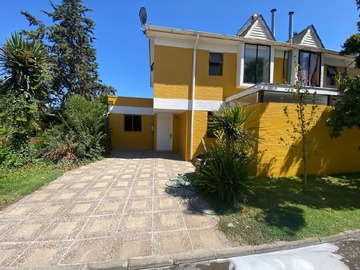 Casa en venta en Condominio jardines de linderos, Buin - 5 dormitorios, 3 baños