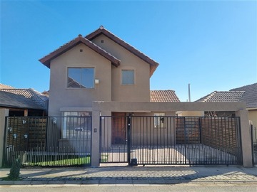 Casa en arriendo mensual en Las haras ii, Machalí - 3 dormitorios, 3 baños