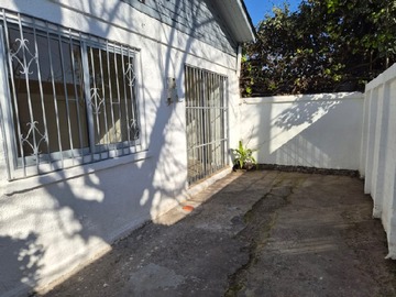 Casa en venta en Moisés yunis 2870 avenida macul, Macul - 4 dormitorios, 1 baño
