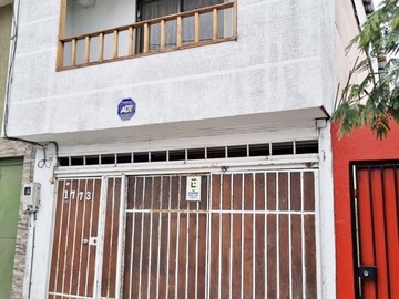 Casa en venta en Sector centro, a pasos de colegios y avenidas, Iquique - 5 dormitorios, 2 baños