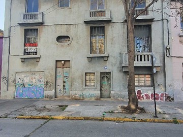 Casa en venta en Casa comercial en Barrio Yungay (160106), Santiago - 12 dormitorios, 4 baños