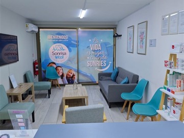 Oficina en venta en Av Ricardo Lyon / Metro Los Leones, Providencia - 3 dormitorios, 2 baños