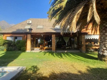 Casa en venta en Casa en ventas en las pircas (172256), Peñalolén - 5 dormitorios, 4 baños