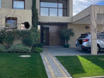 Casa en venta en Piedra roja, Colina - 4 dormitorios, 4 baños