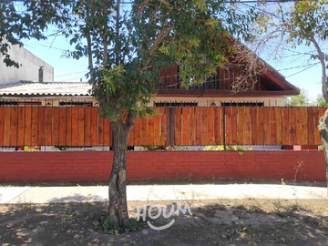 Casa en venta en Los Libertadores, Huechuraba - 4 dormitorios, 2 baños