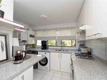 Departamento en venta en Rotonda Atenas, Las Condes - 4 dormitorios, 3 baños