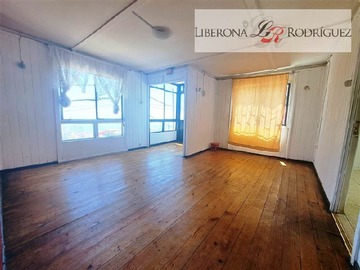 Casa en venta en Casa en Cerro Mariposa, Valparaíso - 3 dormitorios, 1 baño