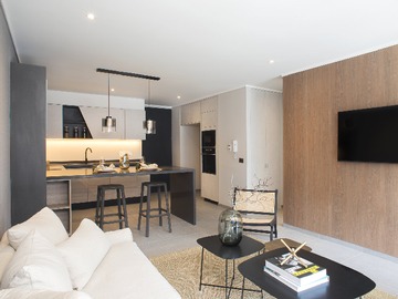 Departamento en venta en A pasos de Av. Kenedy/Sector Estoril, Vitacura - 2 dormitorios, 2 baños