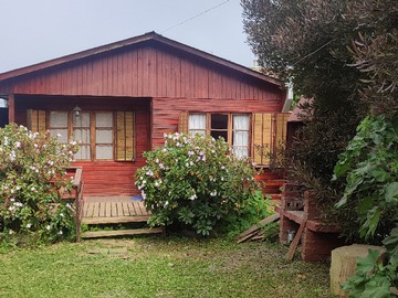 Casa en venta en Oportunidad Única 2 Cabañas en Playa Hermosa, Pichilemu - 4 dormitorios, 2 baños