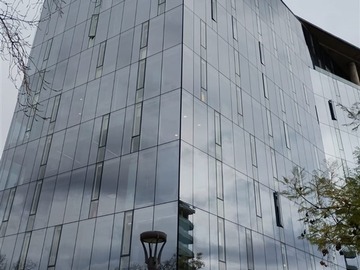 Oficina en arriendo mensual en Los dominicos, Las Condes - 1 dormitorio, 2 baños
