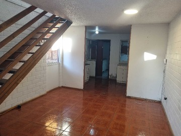 Casa en arriendo mensual en Amplia Casa Ideal para Familias Grandes (174043), Quillota - 3 dormitorios, 1 baño