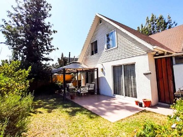 Casa en venta en Real Oportunidad amplia casa,a pasos de todo (142751), Peñalolén - 4 dormitorios, 4 baños