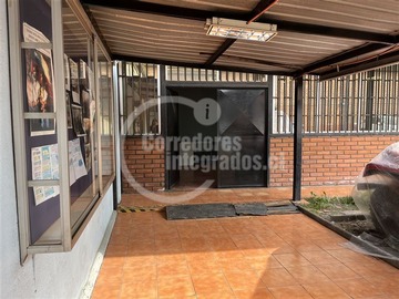 Oficina en venta en Porvenir / Portugal, Santiago - 6 dormitorios, 2 baños