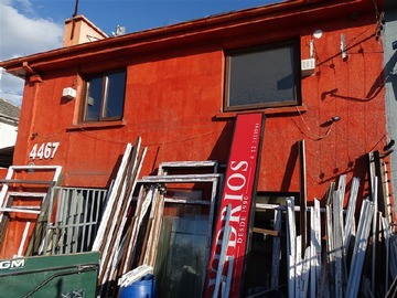 Casa en venta en Casa en Bilbao apta para oficina o microempresa familiar, Las Condes - 3 dormitorios, 2 baños