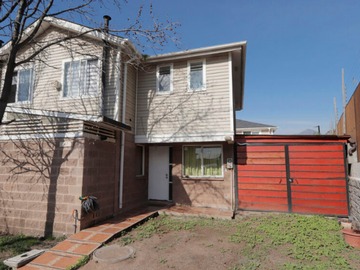Casa en venta en Se Vende Hermosa Casa Remodelada a Excelente Precio - 3 dormitorios, 3 baños